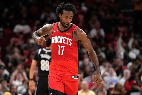 火箭变阵大胜篮网 四新星爆发止颓势